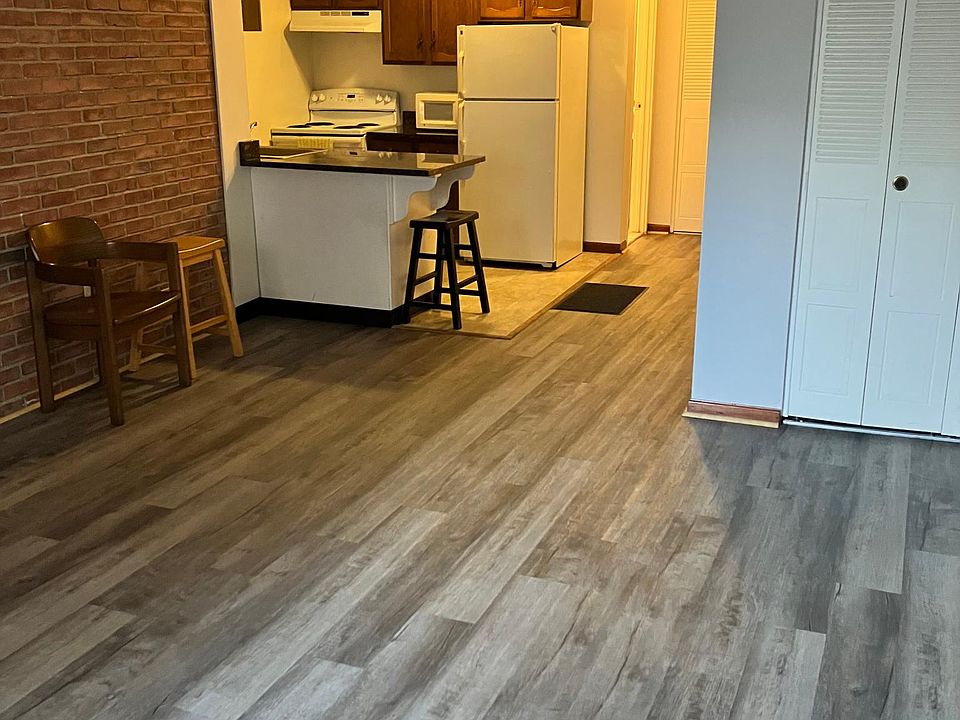 2nd image of 211 Liberty St #211204