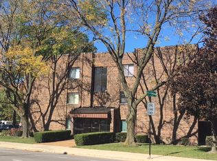 3150 W Bryn Mawr Ave APT 103, Chicago, IL 60659