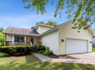 11817 51st St NE, Albertville, MN 55301
