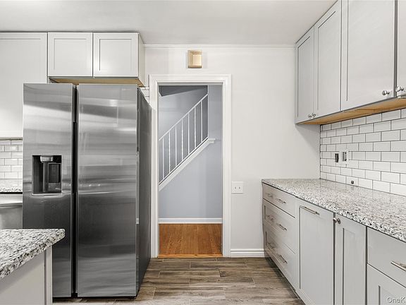 3rd image of 2 Clifford Place
