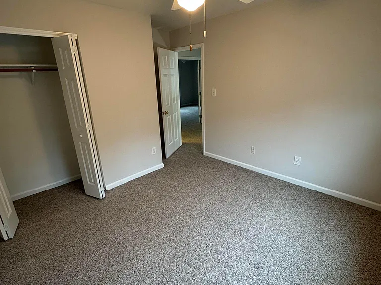 8605 Tanzanite Ct — Photo 31