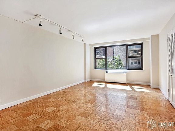 2nd image of 305 E 40th St #3P