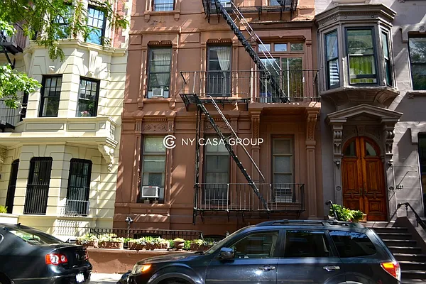 Rented by NY Casa Group | media 8