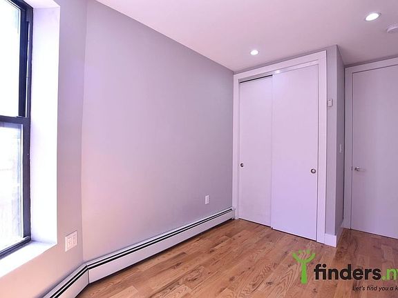 5th image of 315 Alexander Ave #22F