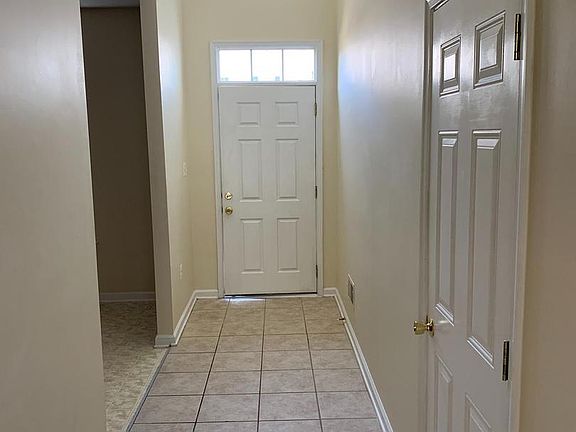 2nd image of 111 Quinton Oaks Cir