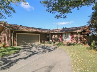 3829 Garden Ter, Owensboro, KY 42301