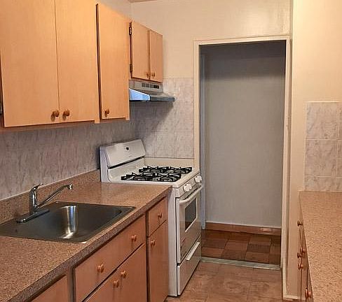 2nd image of 166-14 Hillside Ave #7D