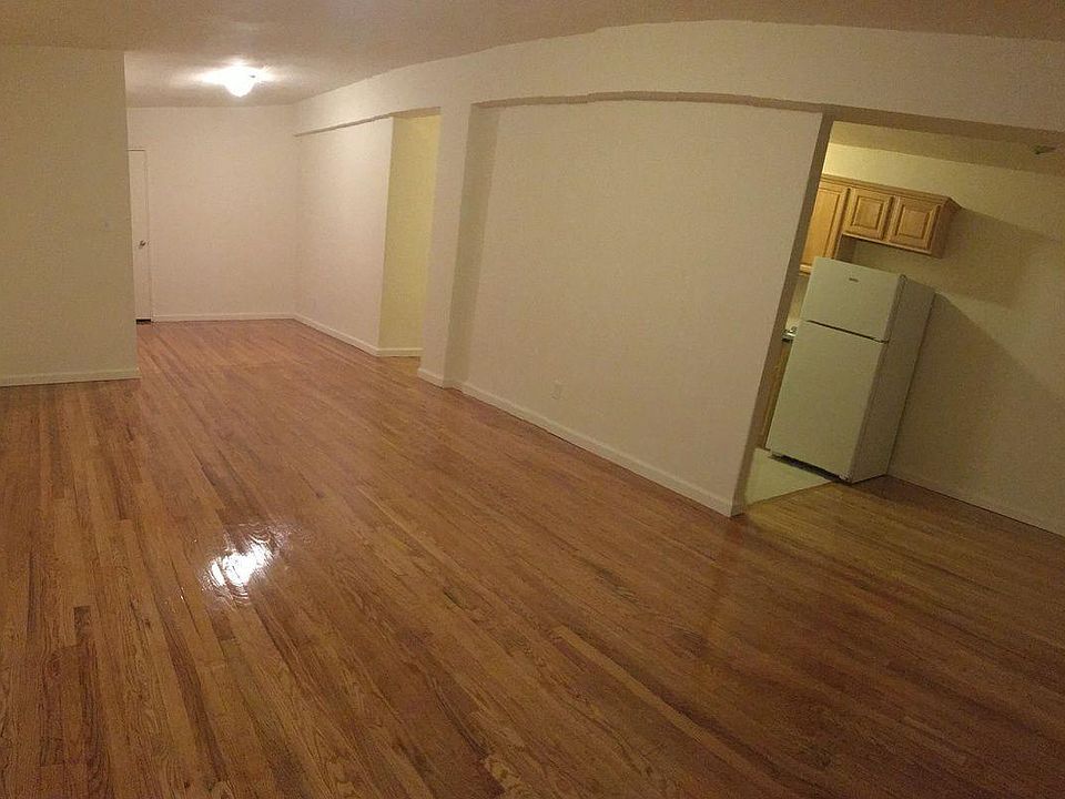 1st image of 14943 35th Ave APT 3C