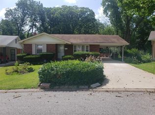 4132 Crestland Dr, Saint Louis, MO 63121