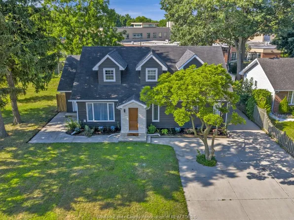 1361 Chappell Ave, Windsor, ON N9C 3E1