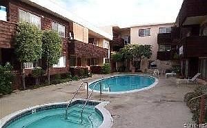 1st image of 5414 Newcastle Ave APT 36