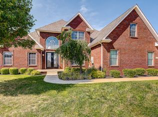 2846 Bluebell Ct W, Columbus, IN 47201