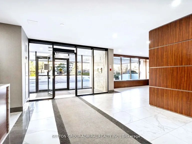 50 Inverlochy Blvd #1005 — Photo 2