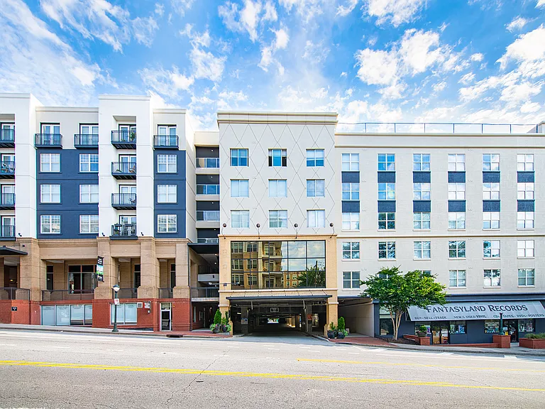MAA Buckhead — Photo 30