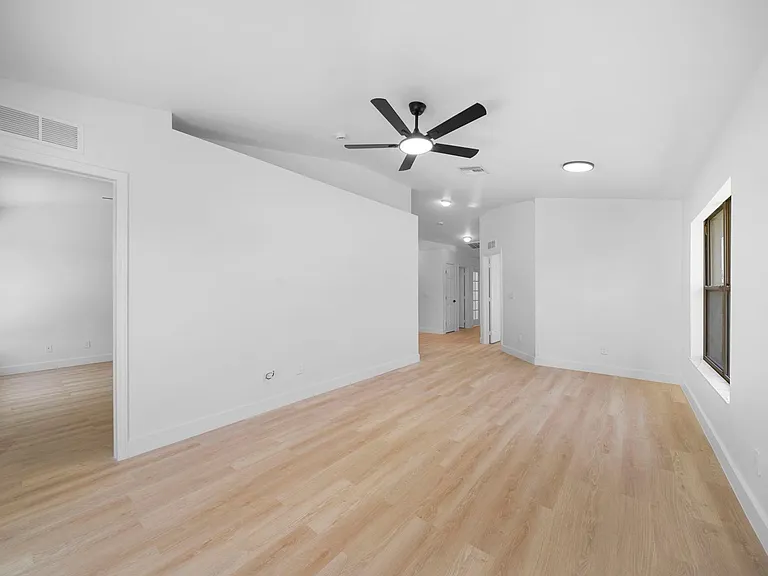 605 Hancock Bridge Pkwy — Photo 13