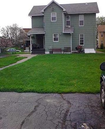 2nd image of 511 Pearson St