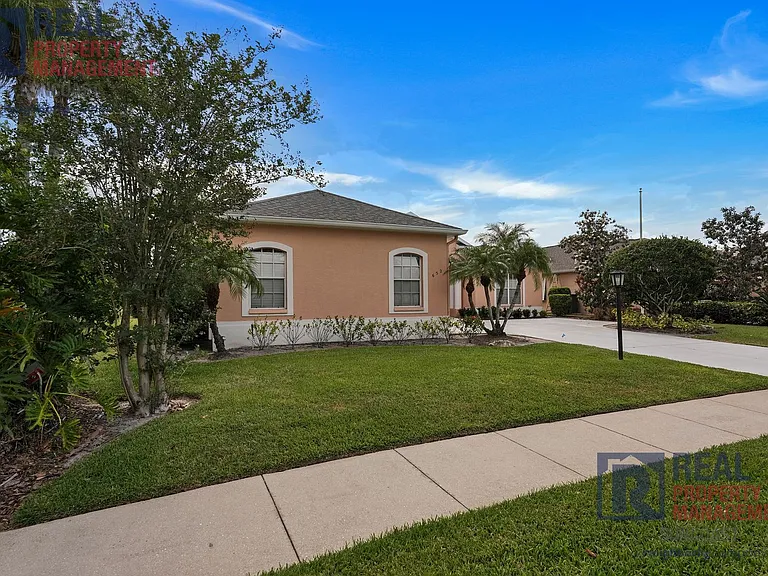 652 Planters Manor Way — Photo 39