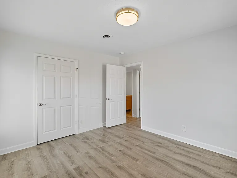 Covington Place — Photo 33