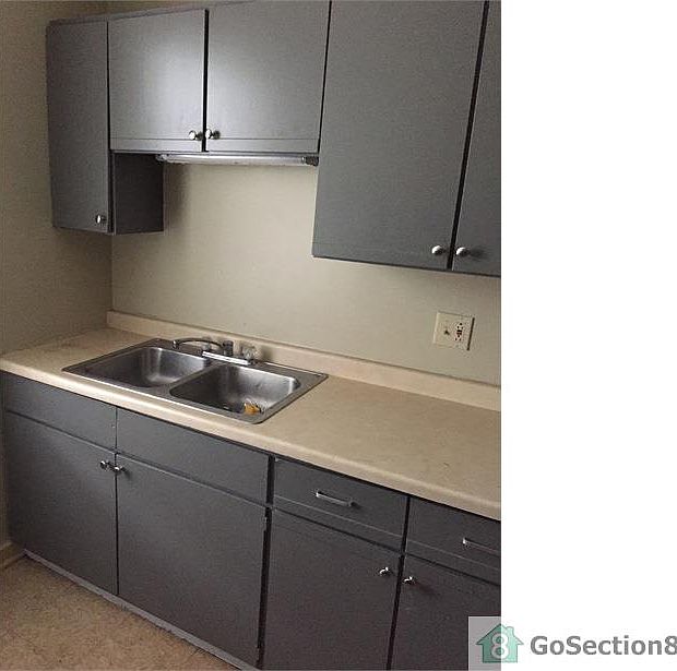 2nd image of 5806 W Fulton St APT 1N
