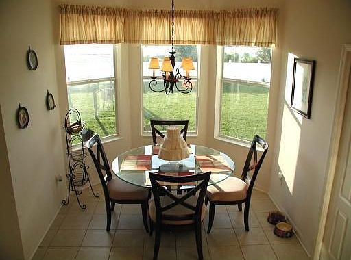 8718 Sandy Plains - Breakfast Nook