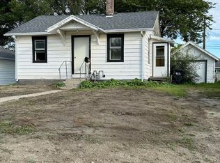 1033 2nd St SE, Valley City, ND 58072