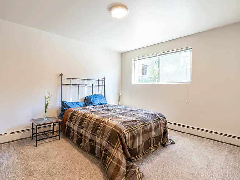 Hamlin Place — Photo 20