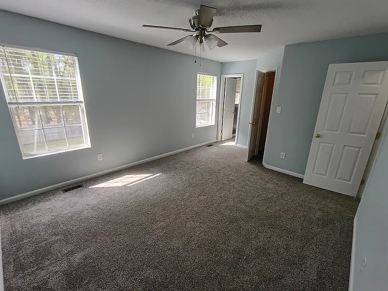 914 Sir Lionel Ct — Photo 15