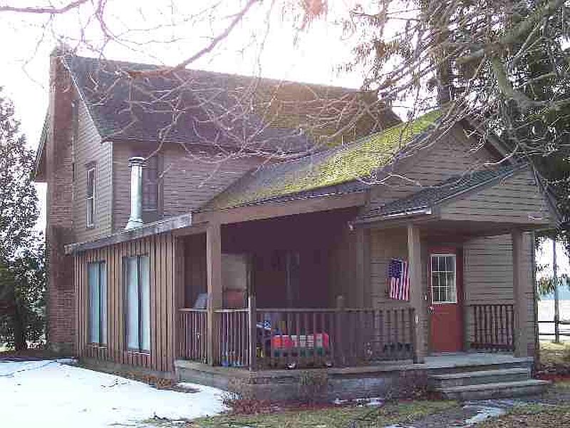 3rd image of 395 VANDENBURGH POINT Road