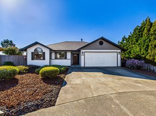 2542 Hannah Ct, Fortuna, CA 95540