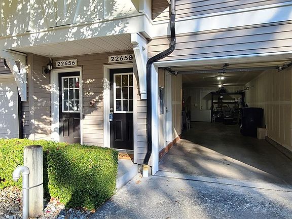 2nd image of 22658 NE Alder Crest Ln