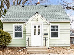 1612 Saint Albans St N, Saint Paul, MN 55117