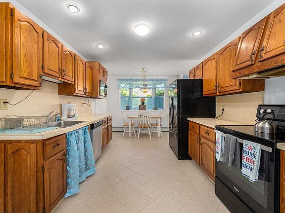 5th image of 4 Catalina Ct