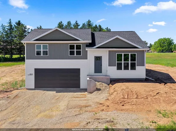 1824 Southland Ln, New London, WI 54961