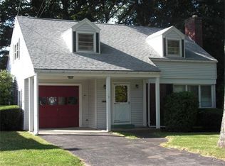 7 Catherine St, Dudley, MA 01571