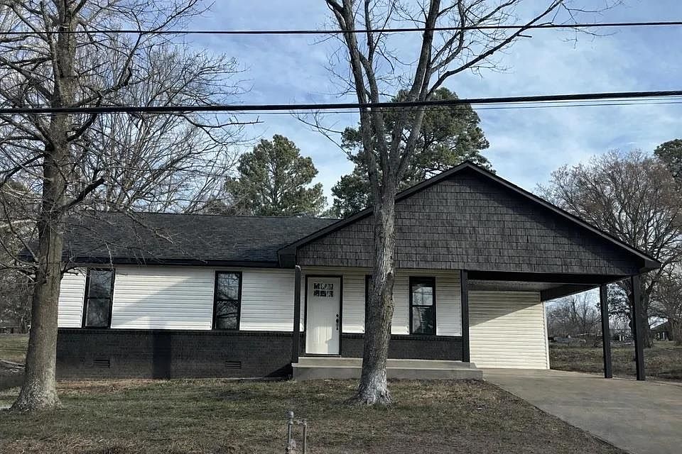 1st image of 2202 Dalton St