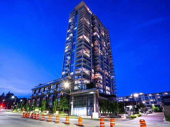 3rd image of 680 Seylynn Cres #806