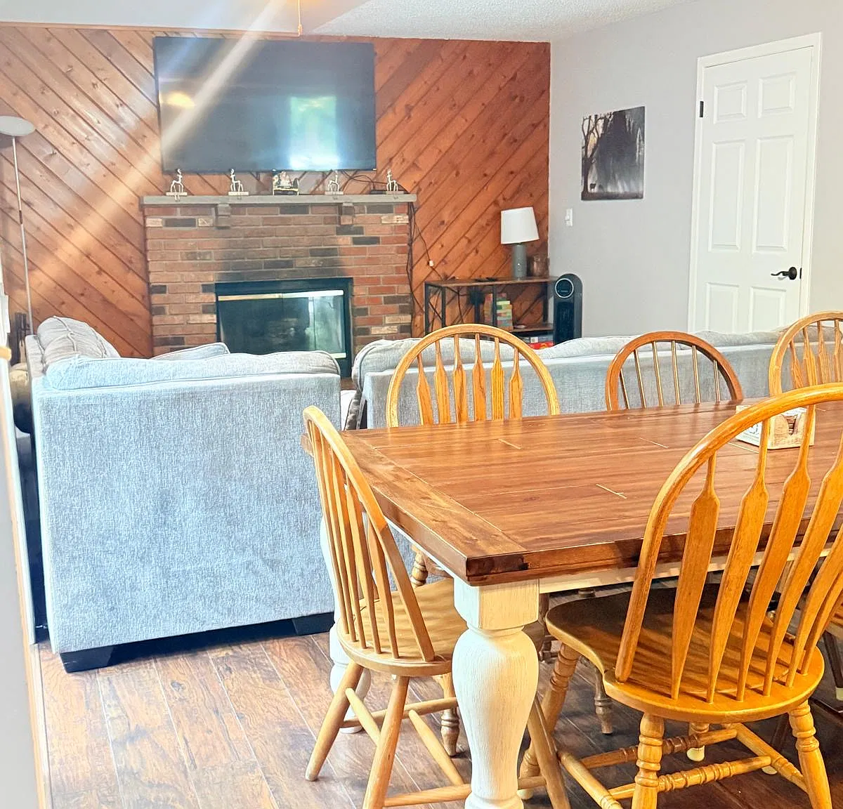 3 bed, 1516 sqft, $2,100 — Photo 2