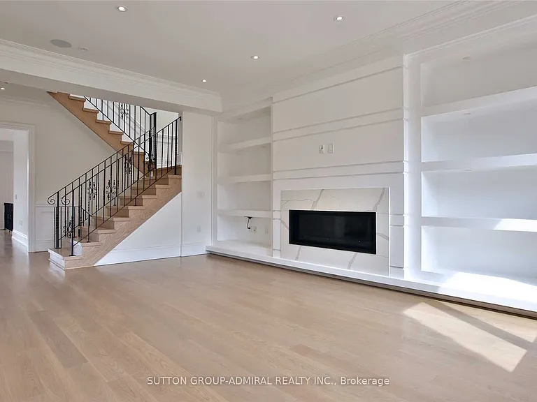 305 Finch Ave E — Photo 9