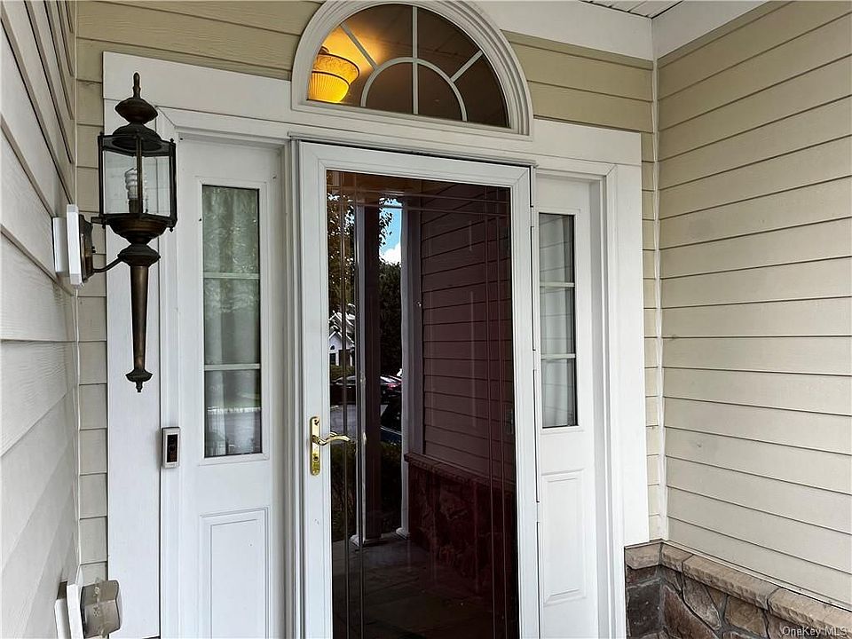 1st image of 33 Augusta Dr