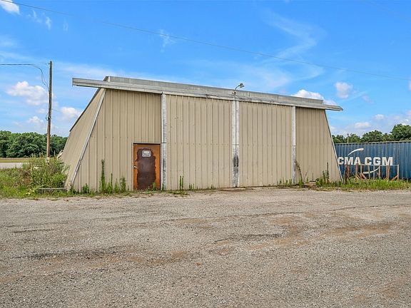 4th image of 1259 Petty Rd