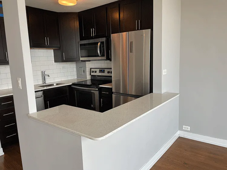 Sheridan Tower - 5650 N Sheridan Rd — Photo 23