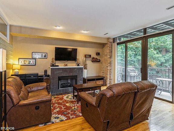 2nd image of 2225 W Wabansia Ave APT 202