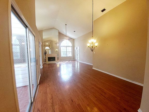 Entryway to Dining/Living 