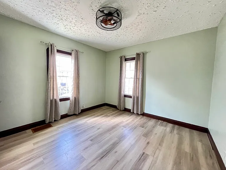 55 W Raleigh Ave — Photo 5
