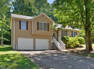 376 Robin Hood Dr, Douglasville, GA 30134