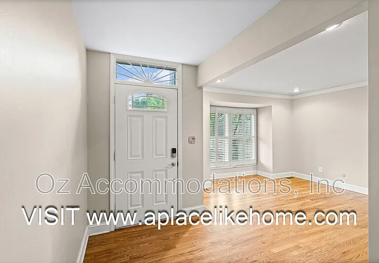 4300 W 111th Ter — Photo 5