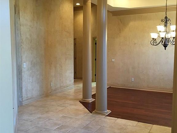 5th image of 1604 Tanglewood Dr