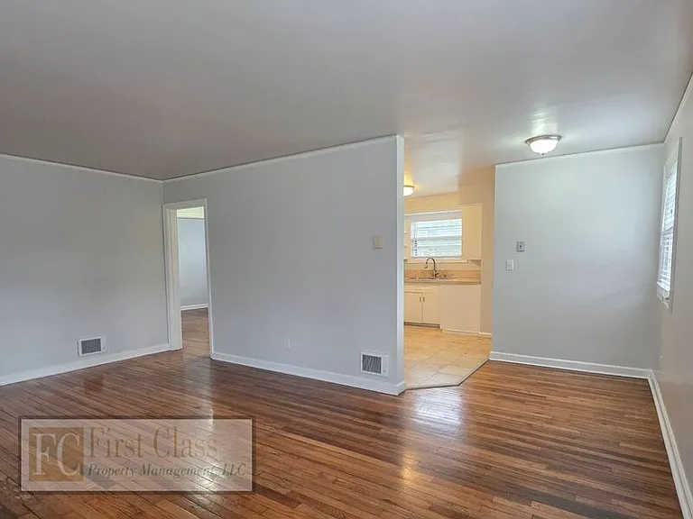 5735 N Montana Ave — Photo 4
