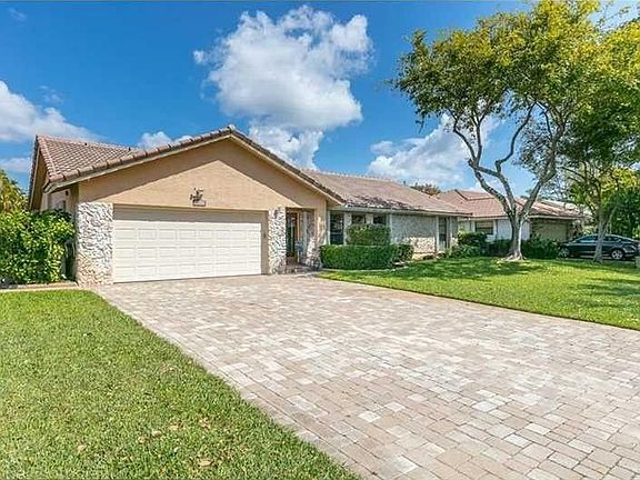 2nd image of 10899 NW 14th St