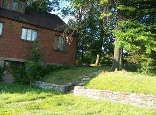 100 Highland Rd, Bethel Park, PA 15102